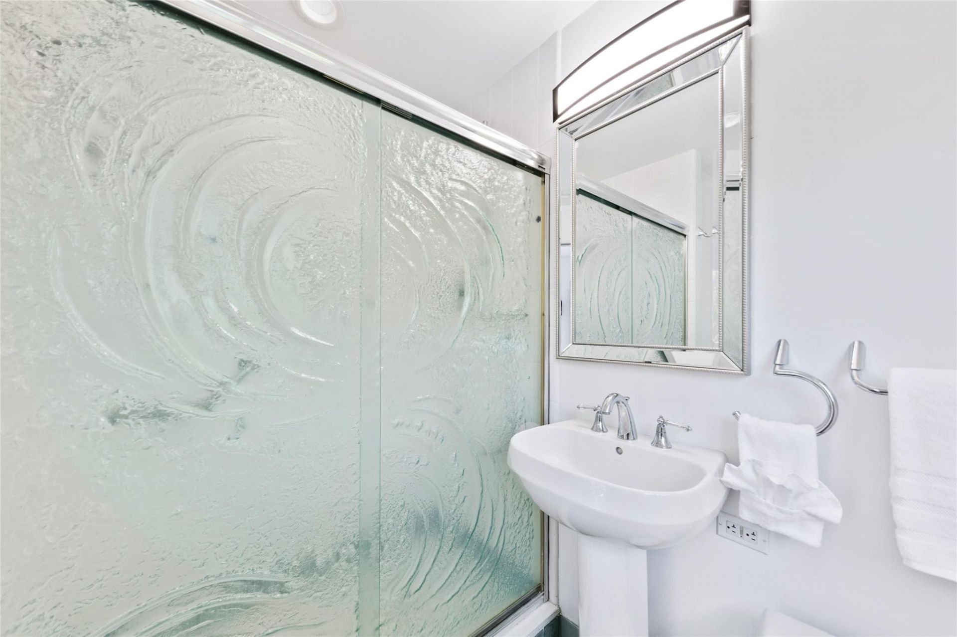 3329 NE 17th Street, Fort Lauderdale, FL 33305 Photo