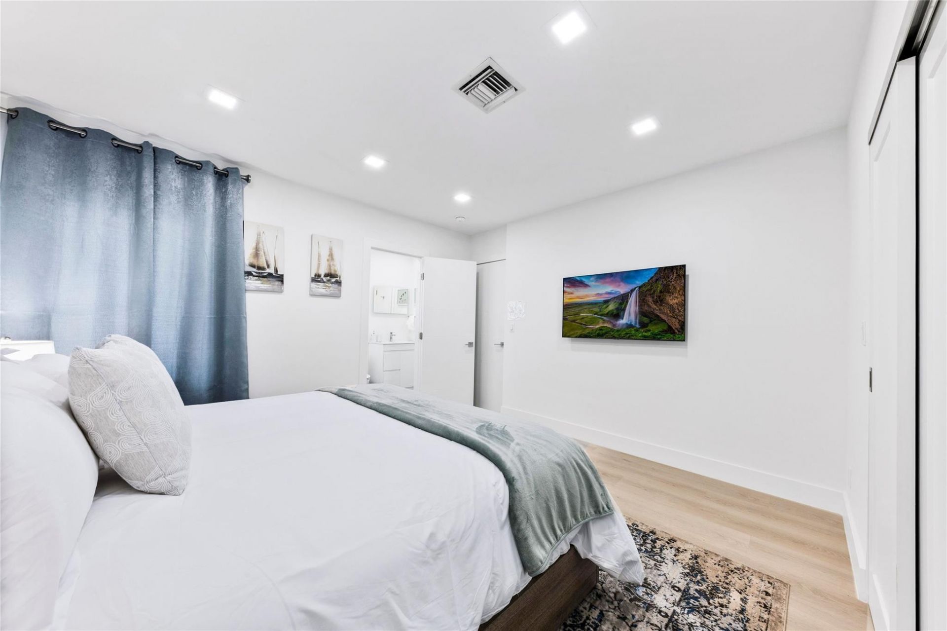 3329 NE 17th Street, Fort Lauderdale, FL 33305 Photo