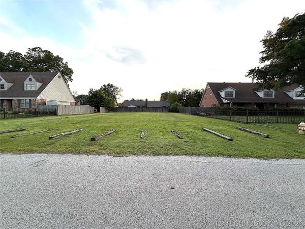 2424 S 92nd East Avenue , Tulsa, OK 74129