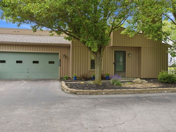 1303 Worthington Creek Drive, Unit 9, Columbus, OH 43085