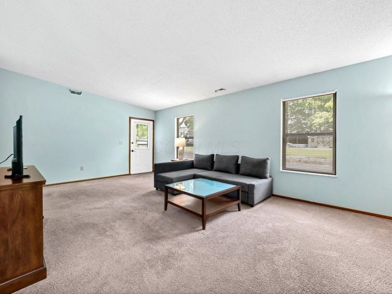 1303 Worthington Creek Drive, Unit 9, Columbus, OH 43085 Photo 15