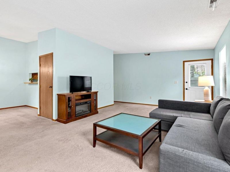 1303 Worthington Creek Drive, Unit 9, Columbus, OH 43085 Photo 16
