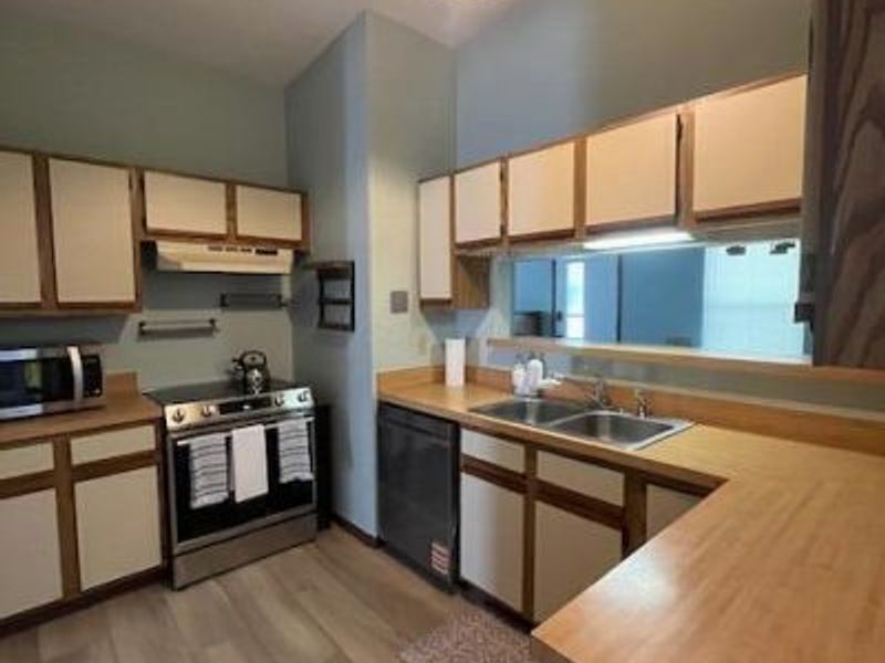 1303 Worthington Creek Drive, Unit 9, Columbus, OH 43085 Photo 7