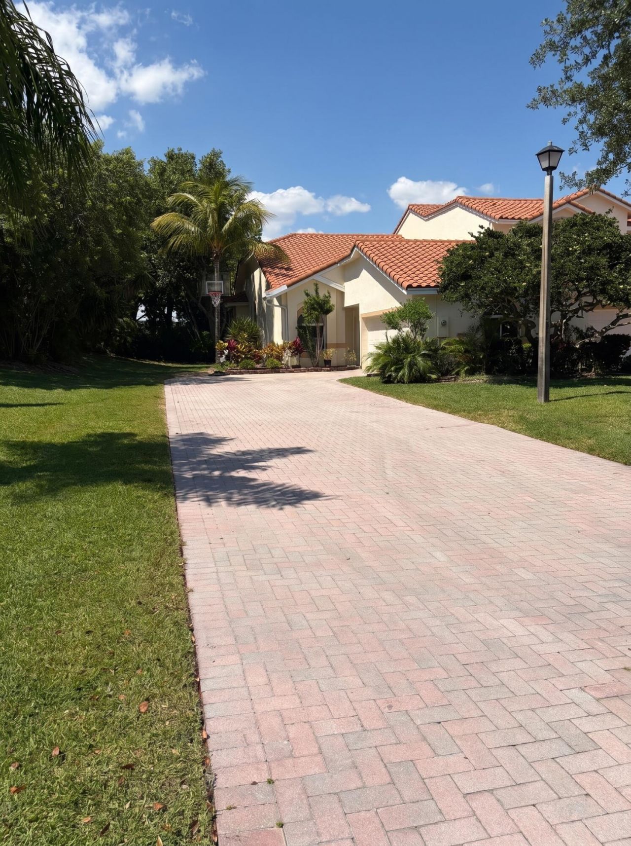 521 W Palm Aire Drive, Pompano Beach, FL 33069 Photo