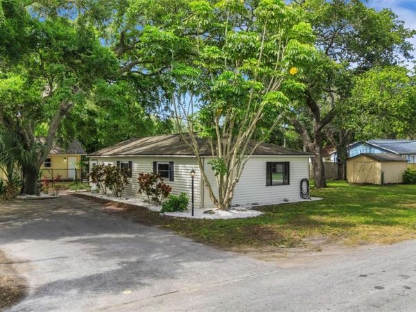 530 16TH ST NW , LARGO, FL 33770