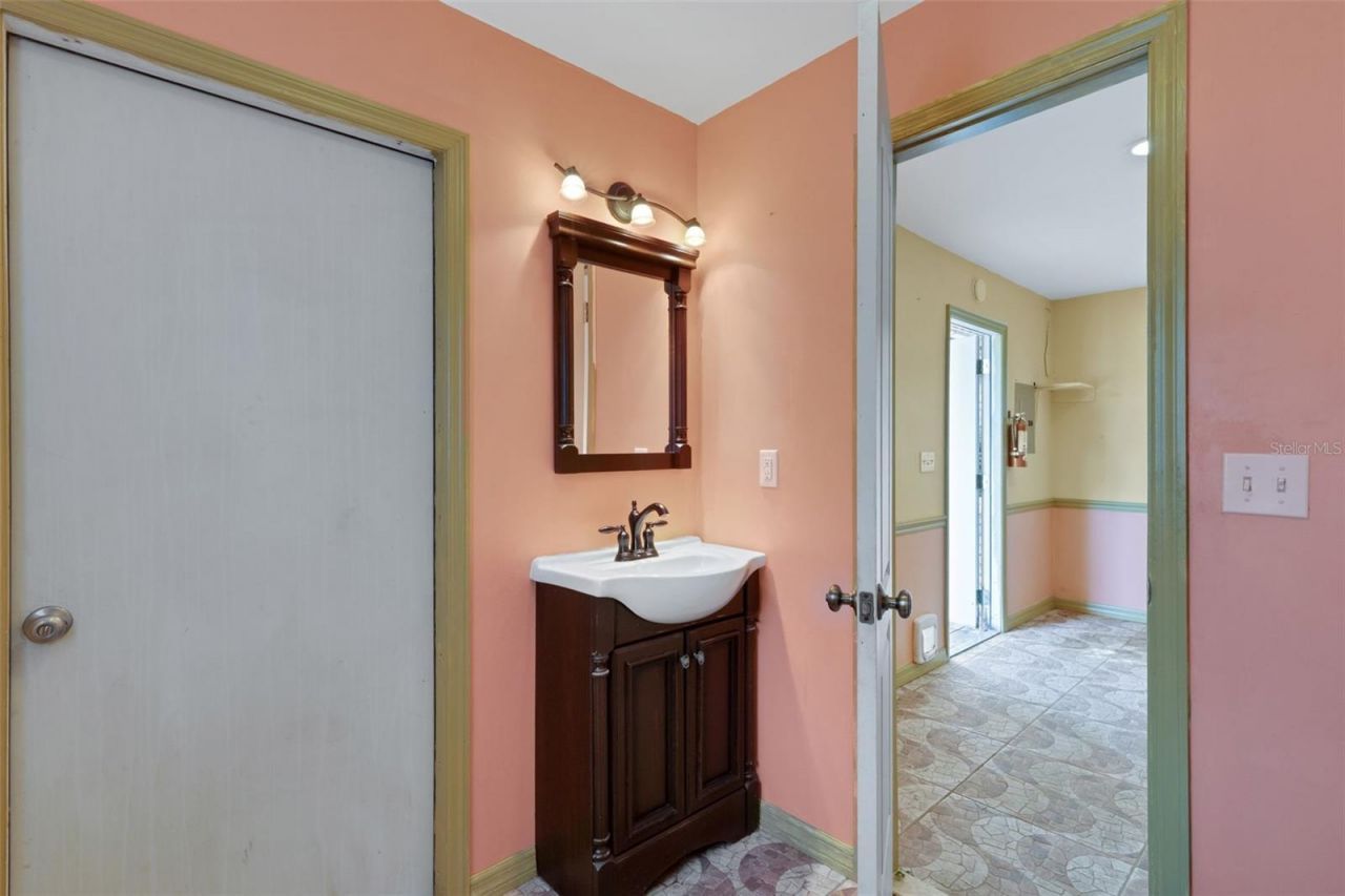 530 16th St Nw, Largo, FL 33770 Photo