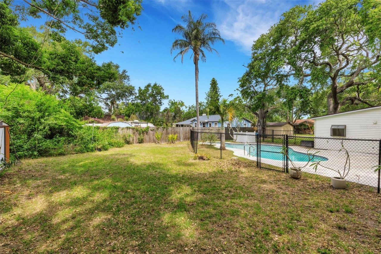 530 16th St Nw, Largo, FL 33770 Photo