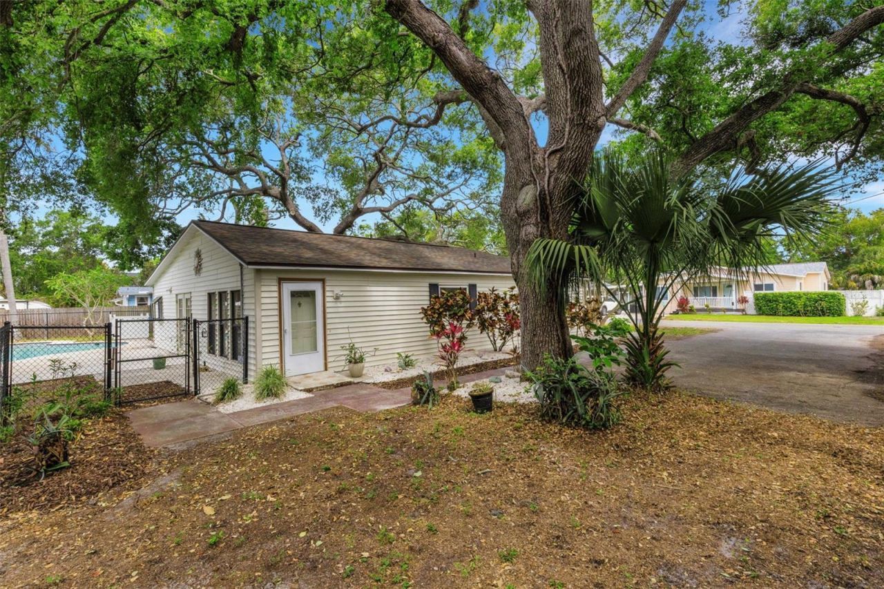 530 16th St Nw, Largo, FL 33770 Photo