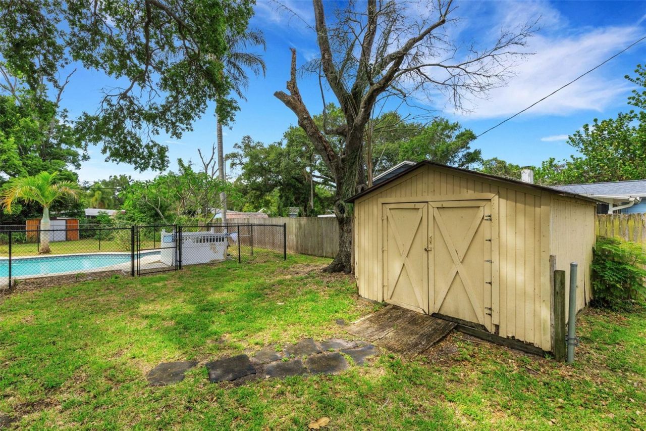 530 16th St Nw, Largo, FL 33770 Photo