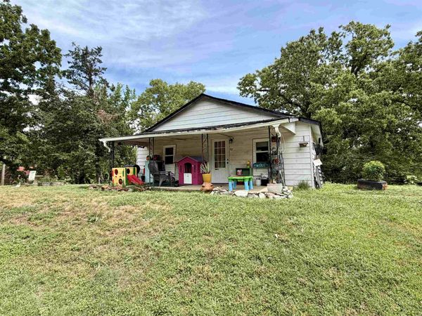 701 CIRCLE HILL DR, Selmer, TN 38375