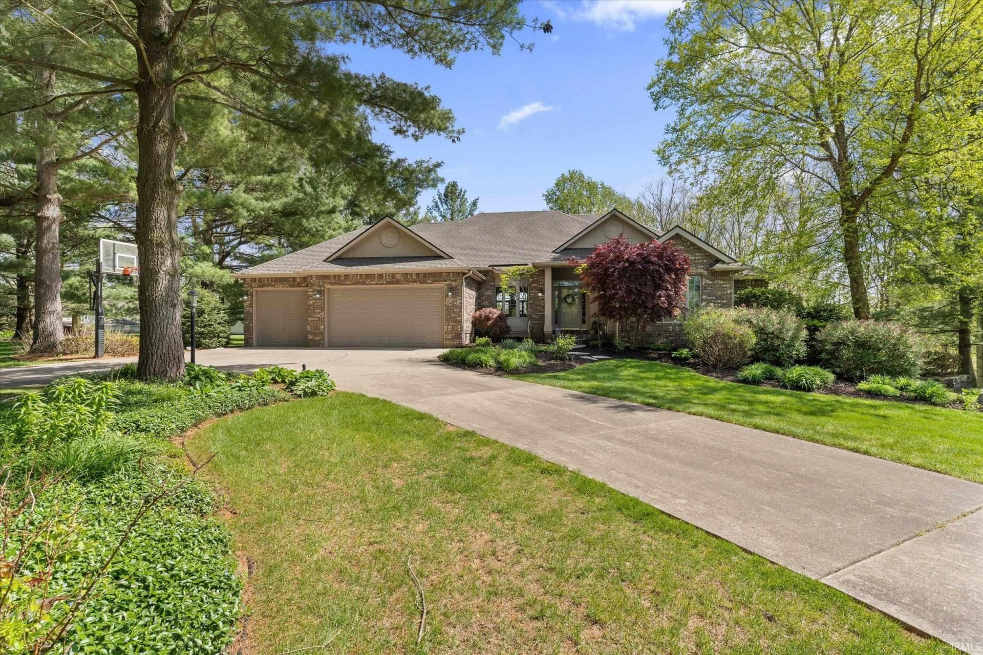 58732 River Forest Drive, Goshen, IN 46528 Main Photo