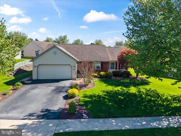6 SPRINGHOUSE DRIVE , MYERSTOWN, PA 17067