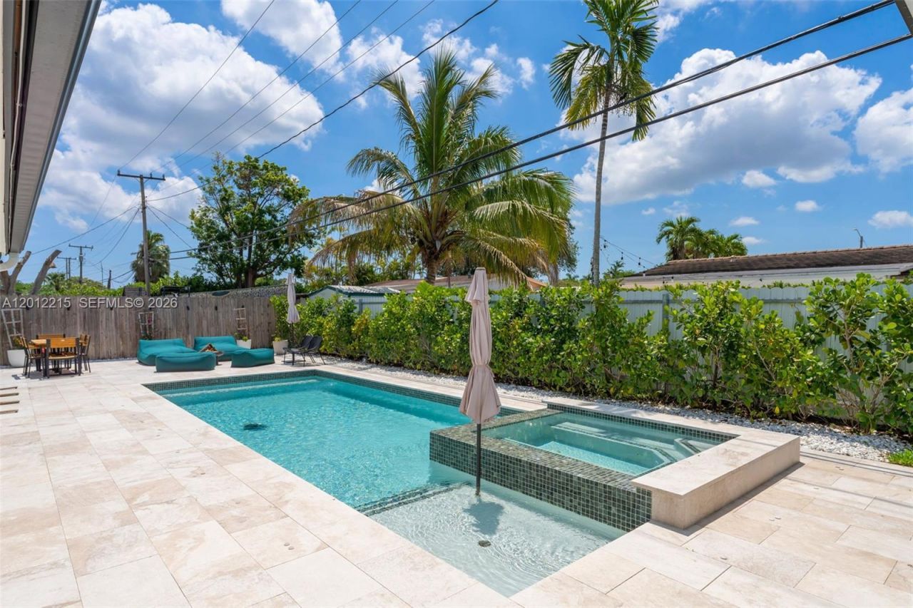 9250 SW 44th St , Miami, FL 33165 Photo
