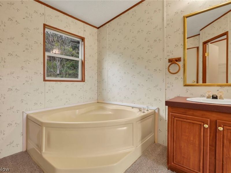 12186 State Route 155 SE, Corning, OH 43730 Photo 18