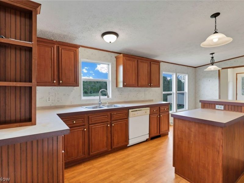 12186 State Route 155 SE, Corning, OH 43730 Photo 8