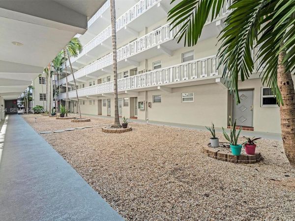 330 SE 2nd St , Unit 103G, Hallandale Beach, FL 33009