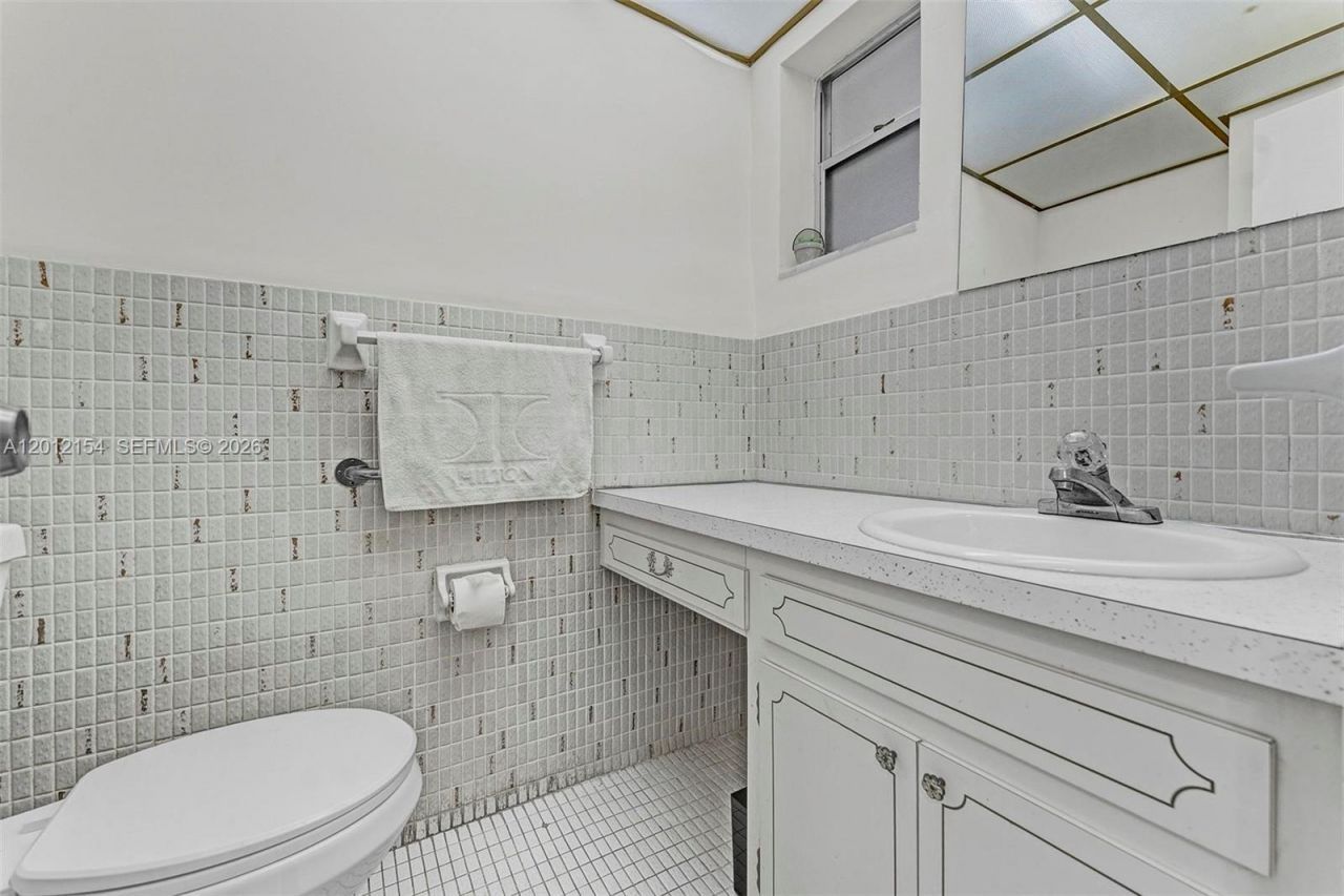 330 SE 2nd St, Unit 103G, Hallandale Beach, FL 33009 Photo