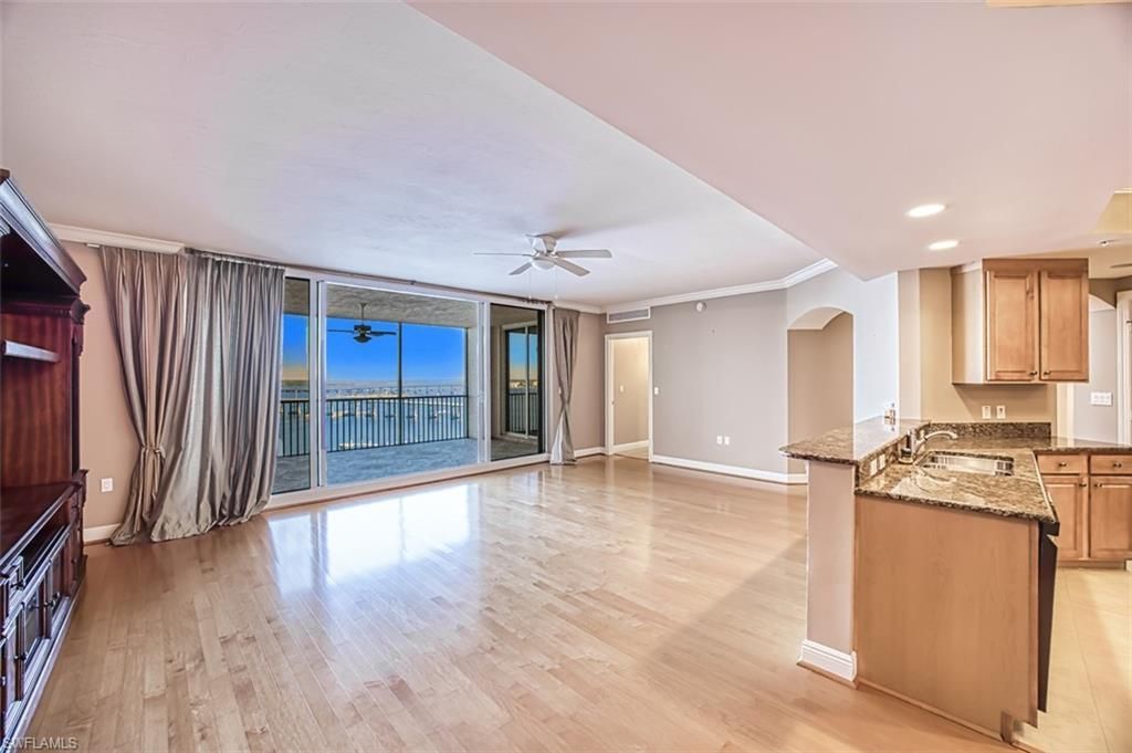 2090 W 1st St, Unit G1607, Fort Myers, FL 33901 Photo
