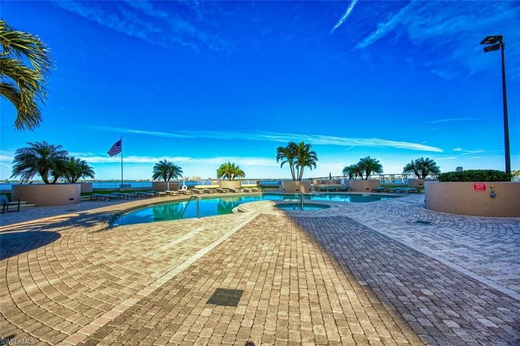 2090 W 1st St, Unit G1607, Fort Myers, FL 33901 Photo