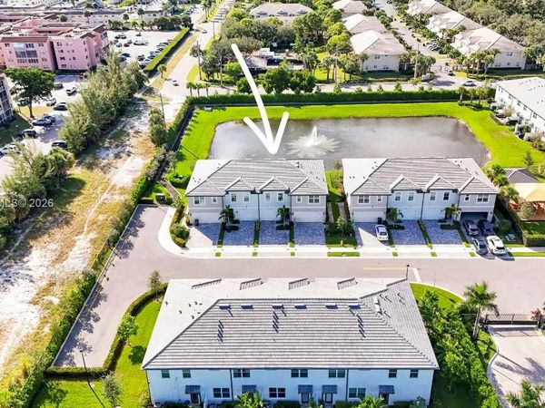 2913 Olivia Ave , Lauderdale Lakes, FL 33311