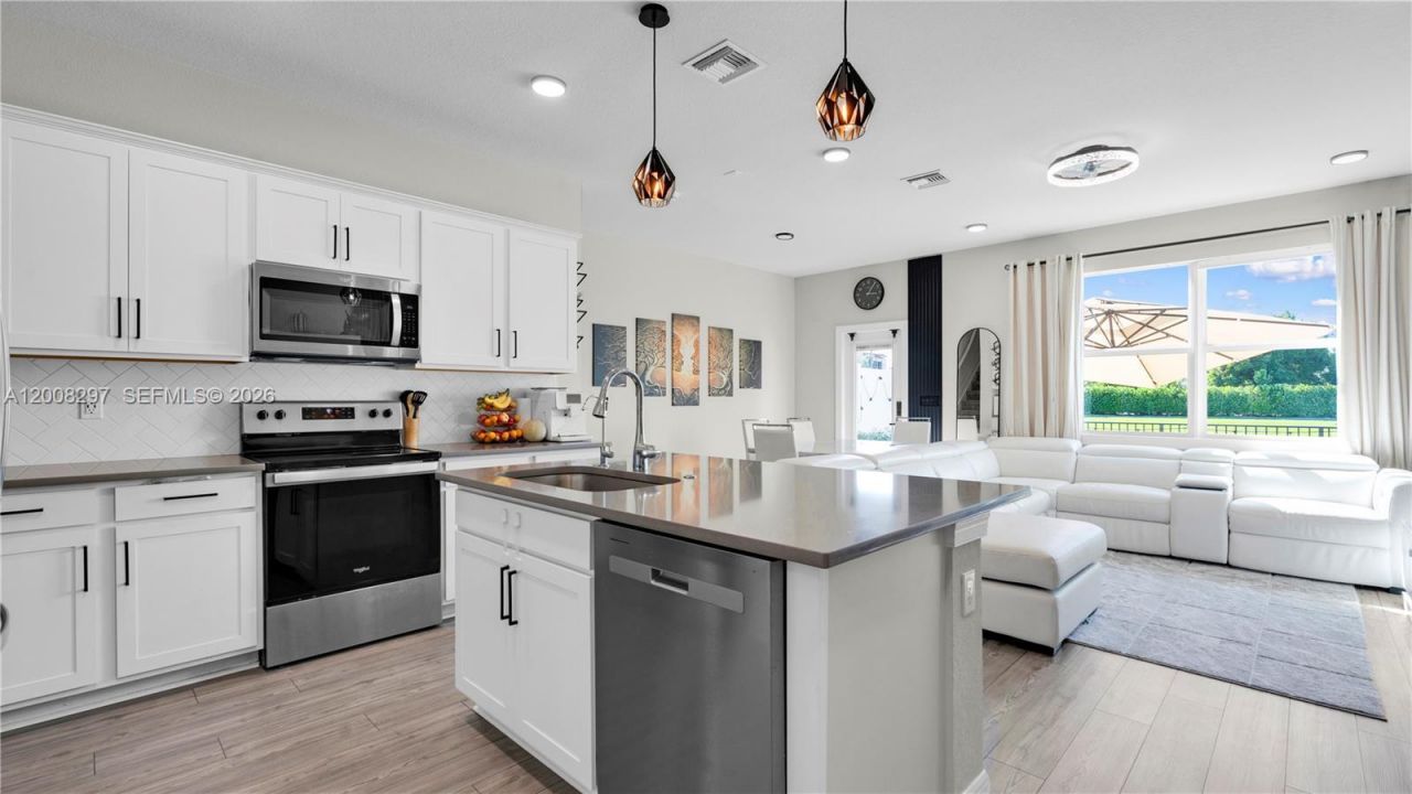 2913 Olivia Ave, Lauderdale Lakes, FL 33311 Photo