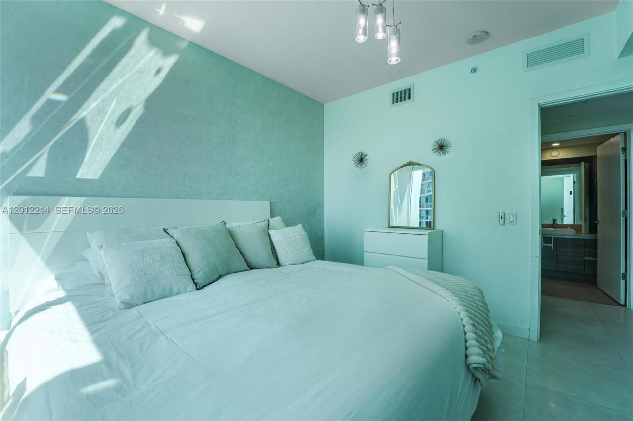 1080 Brickell Ave, Unit 3607, Miami, FL 33131 Photo