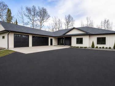 4966 Anderson Road, Hermantown, MN 55811