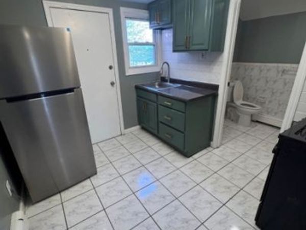 35 Coit St, Unit 3, Irvington, NJ 07111