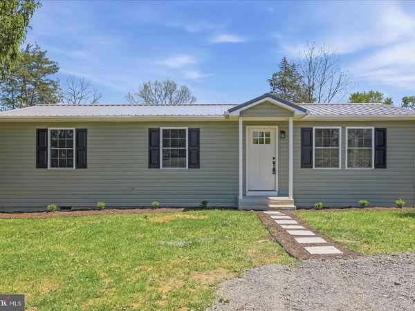 266 BIG SPRING DRIVE, KEARNEYSVILLE, WV 25430