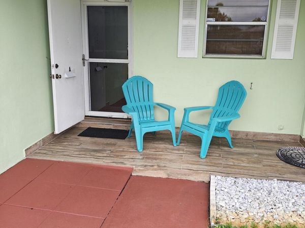 101 Country Lane, Boynton Beach, FL 33435