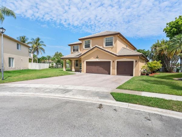 361 SW 167th Ave , Pembroke Pines, FL 33027