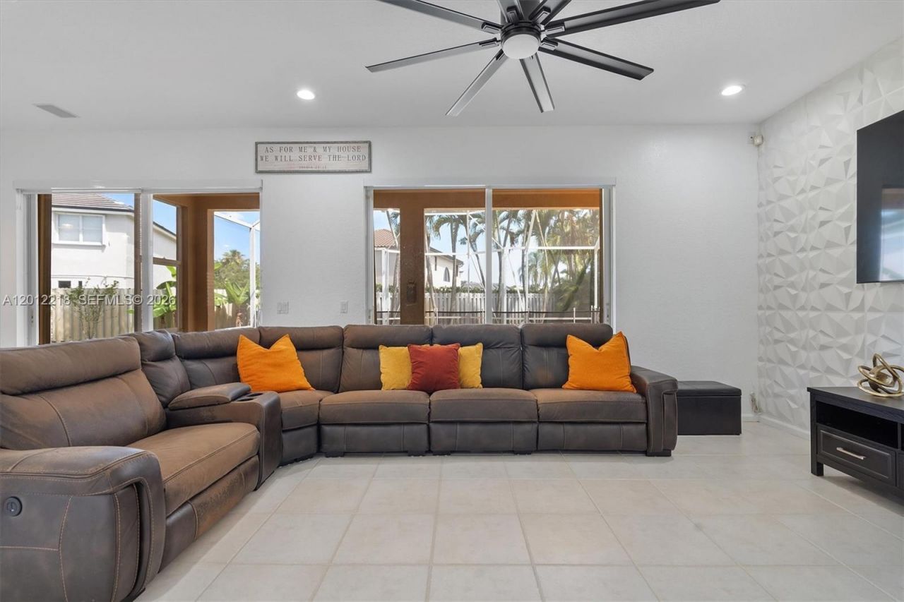 361 SW 167th Ave, Pembroke Pines, FL 33027 Photo