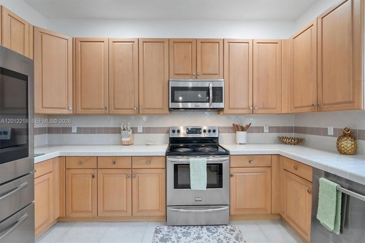 361 SW 167th Ave, Pembroke Pines, FL 33027 Photo