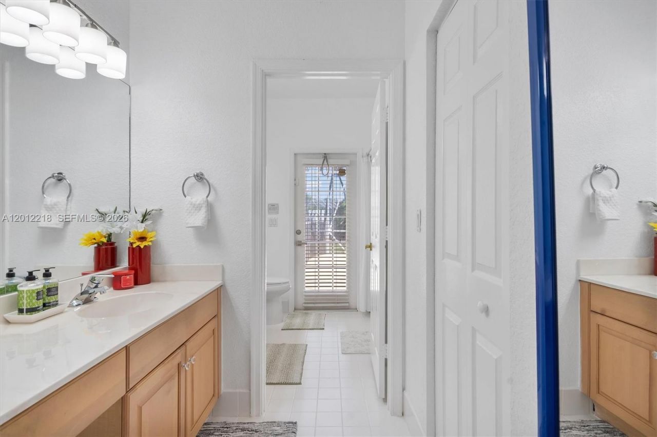 361 SW 167th Ave, Pembroke Pines, FL 33027 Photo