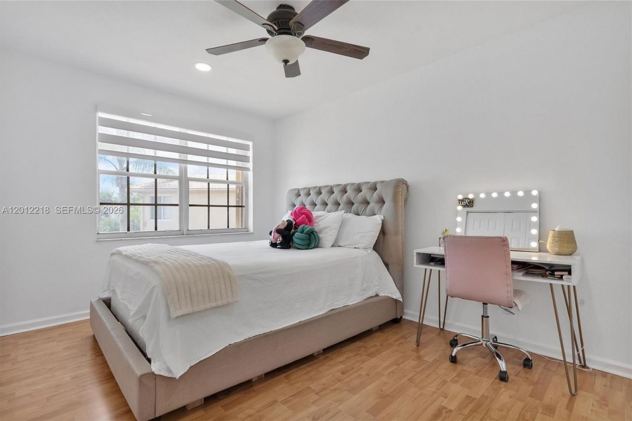 361 SW 167th Ave, Pembroke Pines, FL 33027 Photo