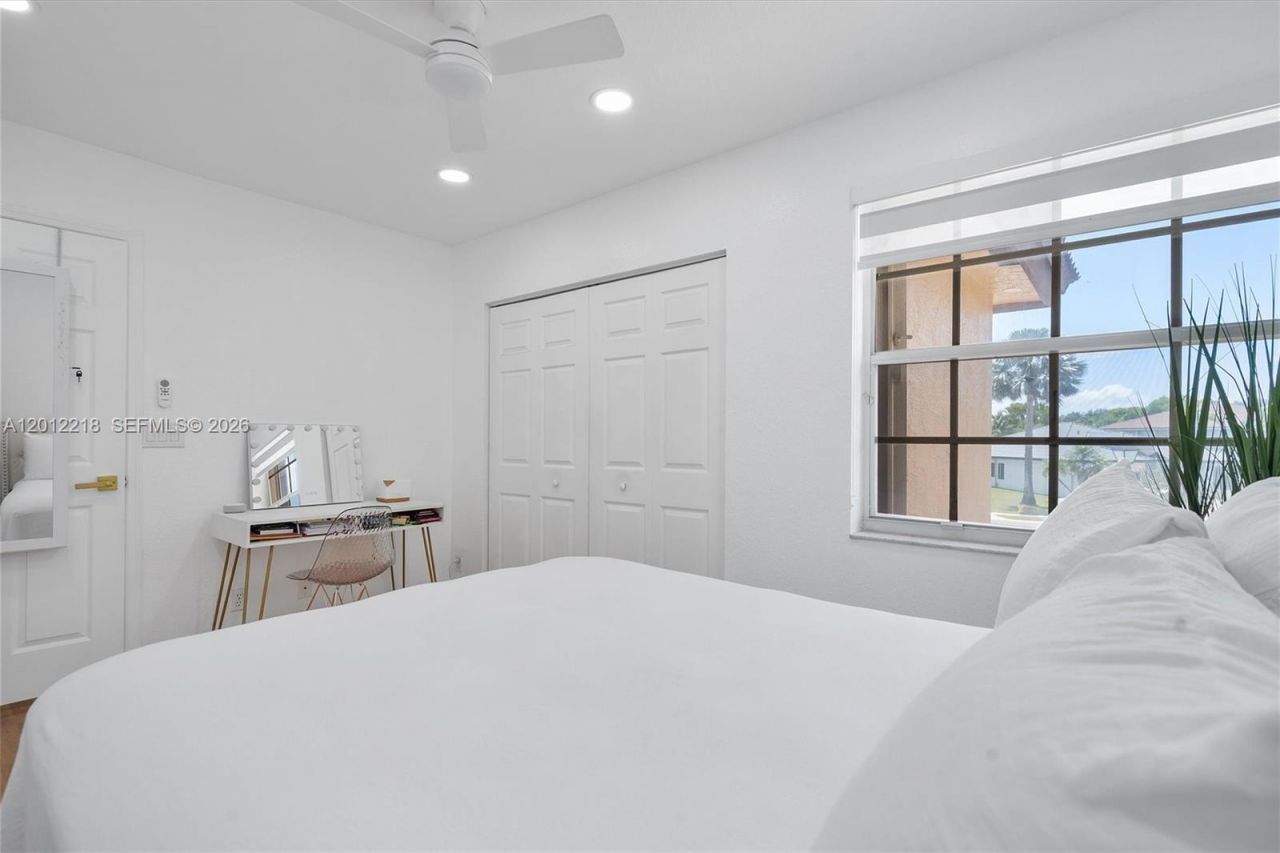 361 SW 167th Ave, Pembroke Pines, FL 33027 Photo