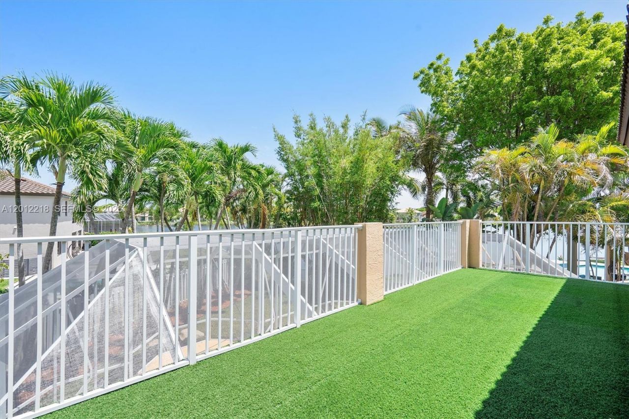 361 SW 167th Ave, Pembroke Pines, FL 33027 Photo