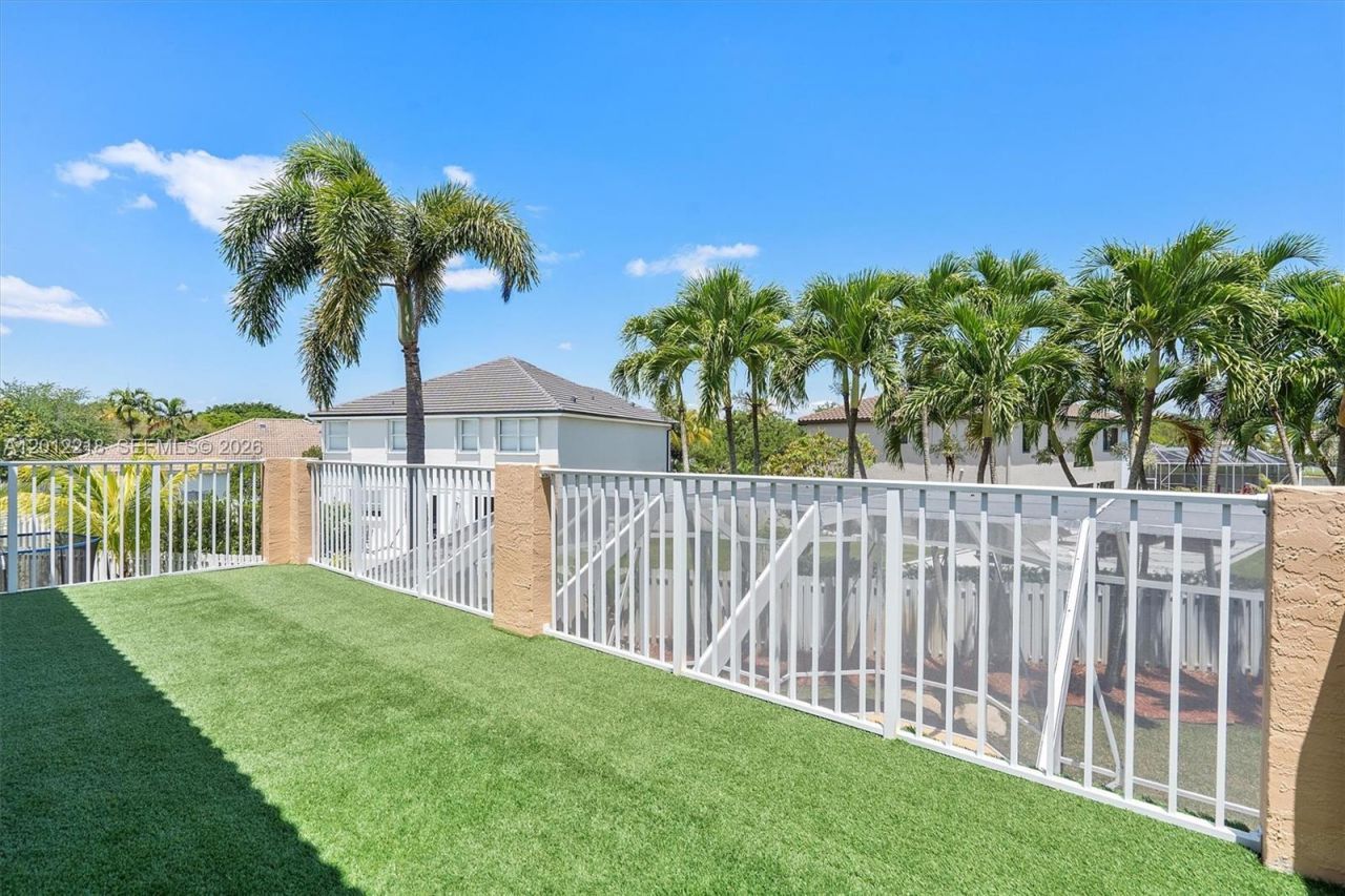 361 SW 167th Ave, Pembroke Pines, FL 33027 Photo