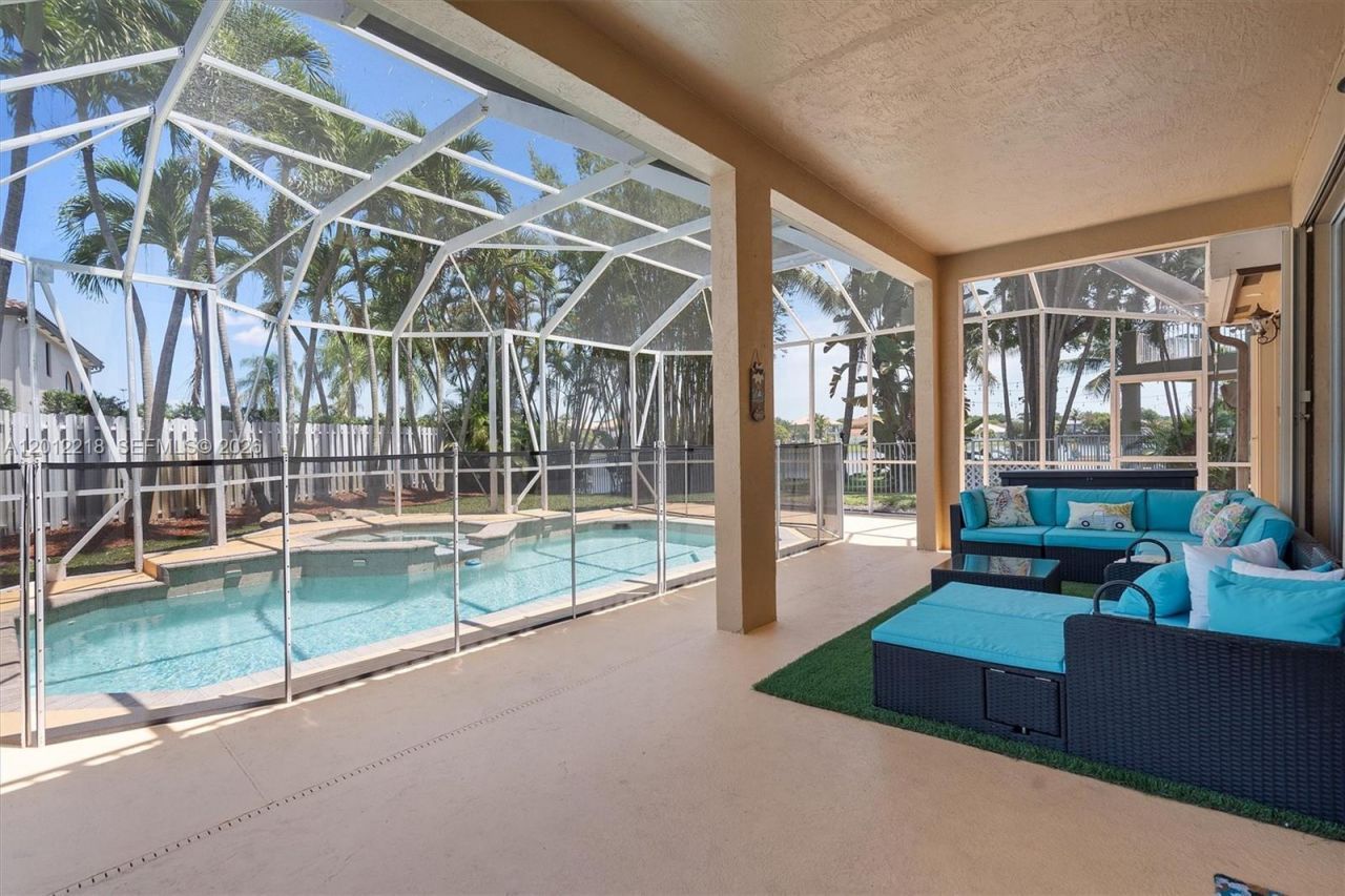 361 SW 167th Ave, Pembroke Pines, FL 33027 Photo