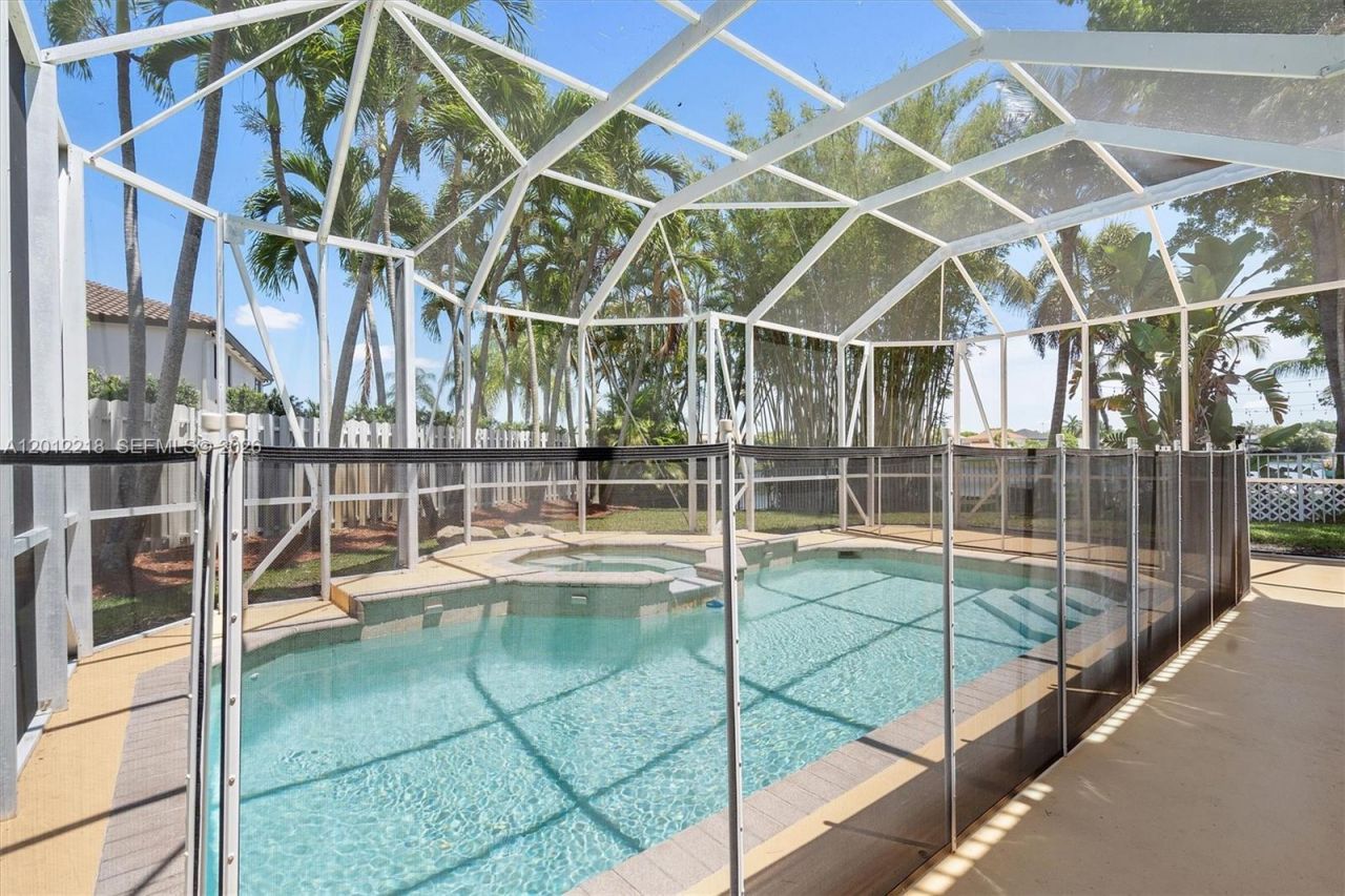 361 SW 167th Ave, Pembroke Pines, FL 33027 Photo