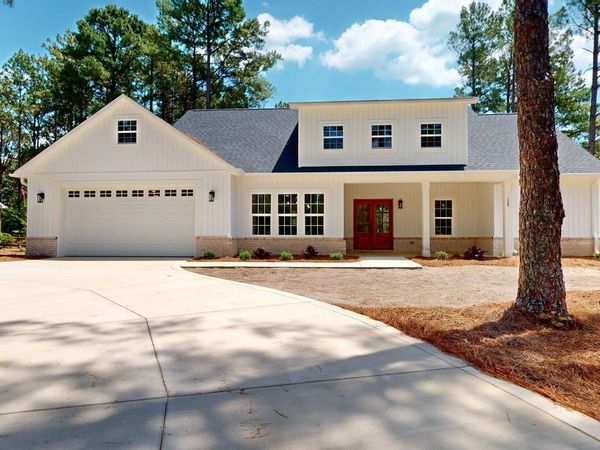 129 Laurel Oak Lane, Pinebluff, NC 28373