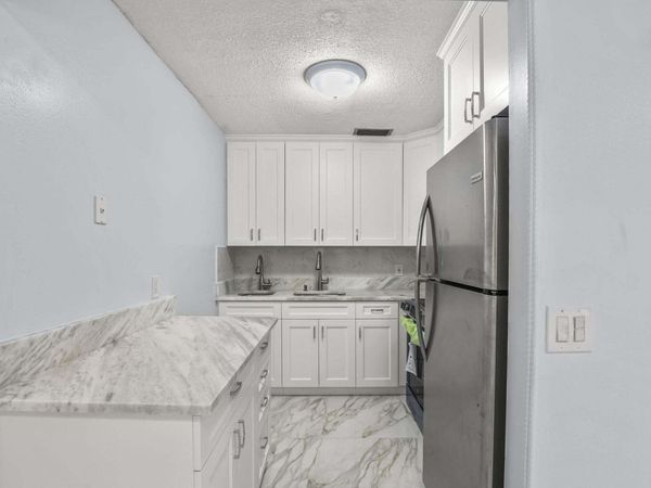 63 Hastings D, West Palm Beach, FL 33417