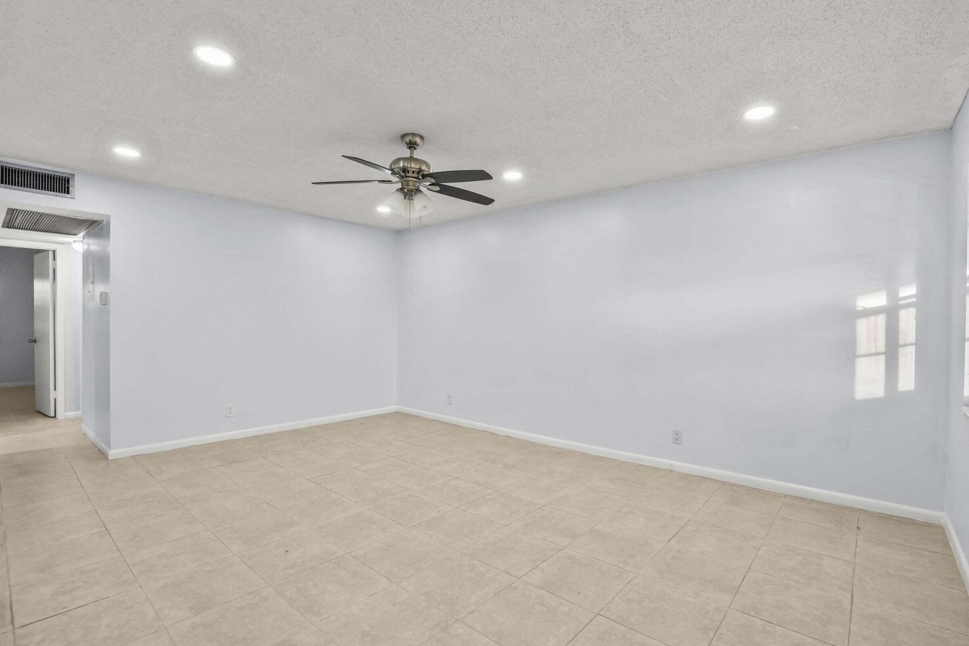 63 Hastings D, West Palm Beach, FL 33417 Photo