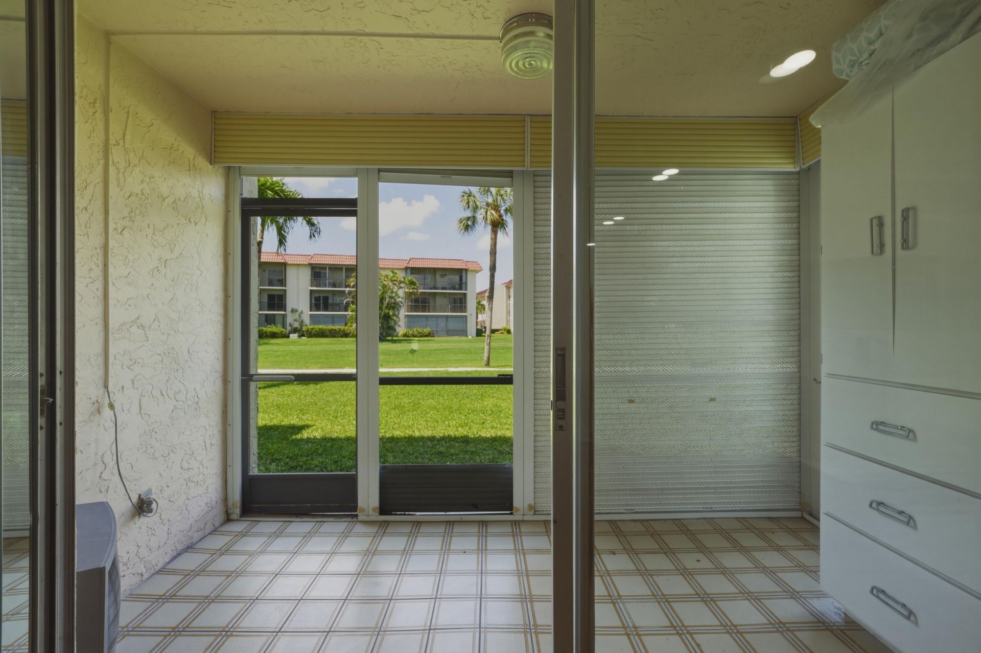 371 S Hollybrook Drive, Unit 106, Pembroke Pines, FL 33025 Photo