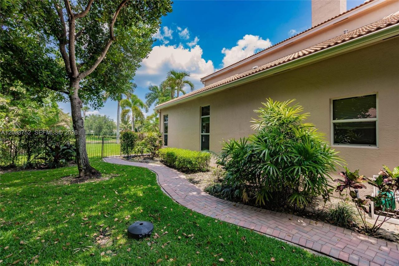 12735 Stonebrook Dr , Davie, FL 33330 Photo