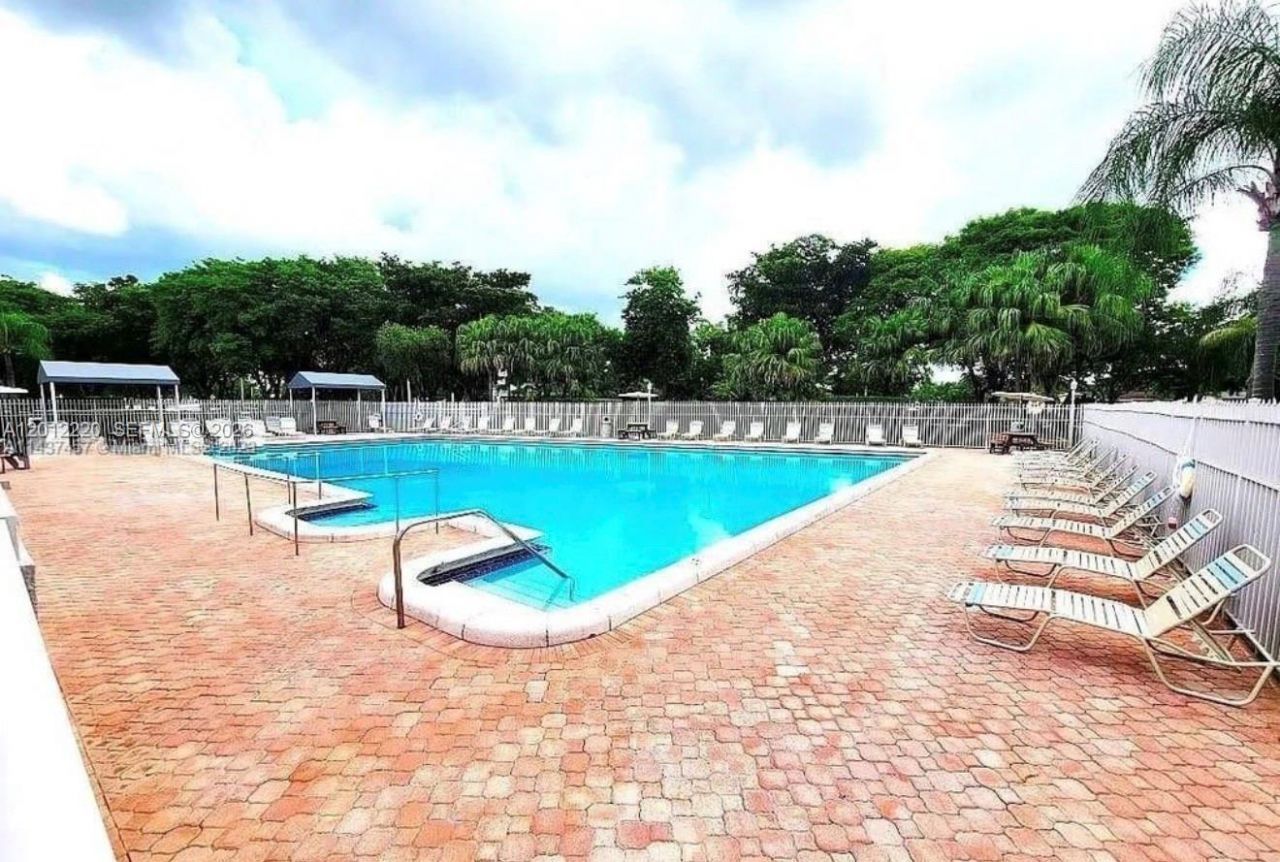 11203 NW 15th St, Unit NA, Pembroke Pines, FL 33026 Photo