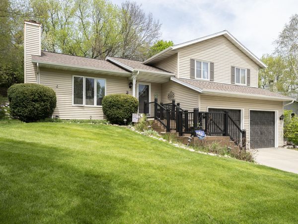 204 Cambridge Ave, Waukesha, WI 53188