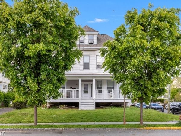 44 Van Houten Pl, Belleville, NJ 07109