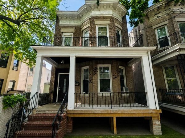 10411 89th Avenue , Richmond Hill, NY 11418