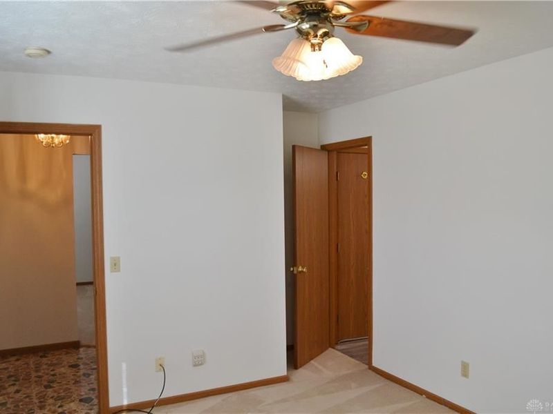 5866 Oldham Drive, Unit unit 4, Springfield, OH 45503 Photo 4